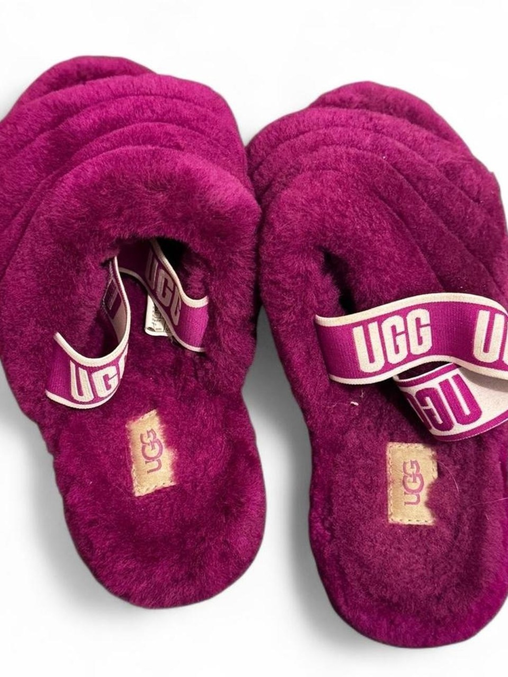 Womens UGG Fluff Yeah Slides
Burgundy Plush Fur Slippers - Picture 2 of 4